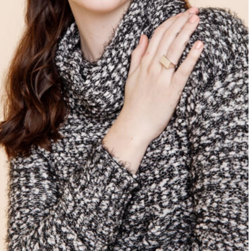 Francesca's Popcorn Cowl Neck Sweater Sz X-Large Brand New